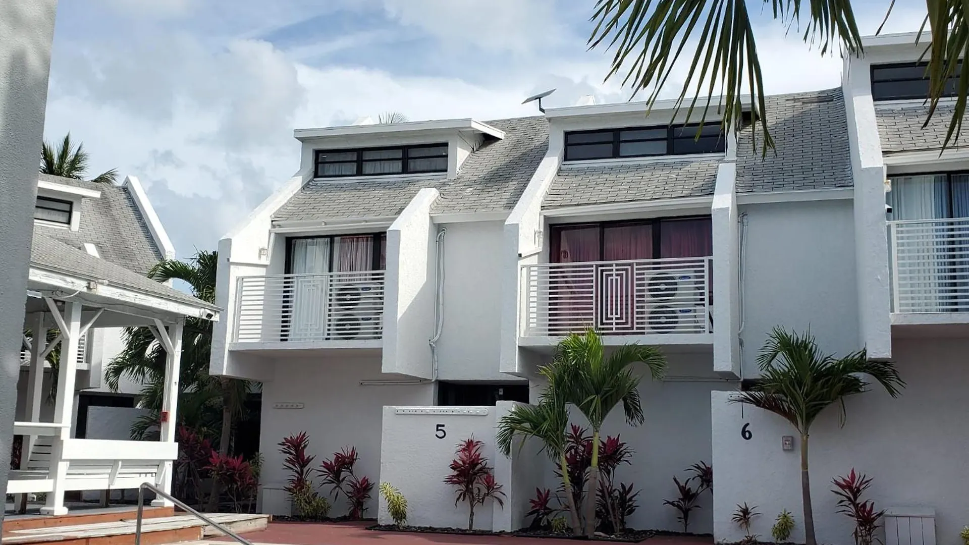 The Island Garden Hotel Nassau