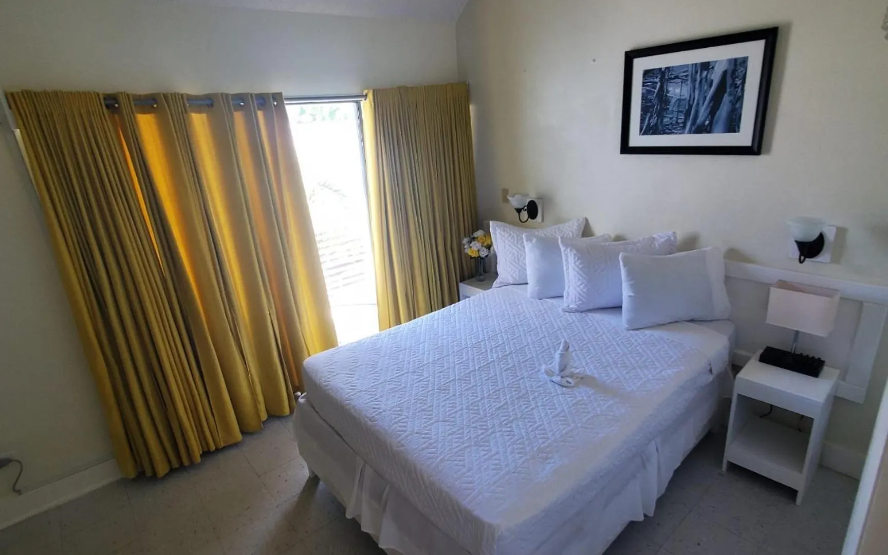 The Island Garden Hotel Nassau